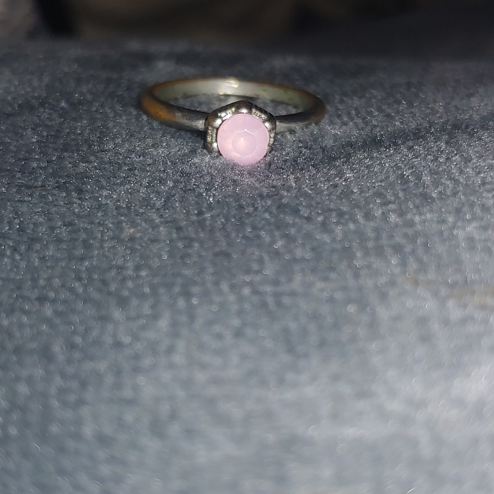 Elegant Pink Stone Silver Ring